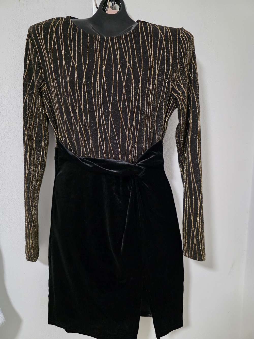 Black & Gold Long-Sleeve Velvet Detail Wrap Dress